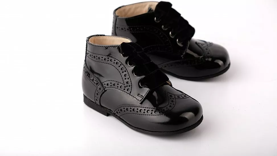 Ботинки для девочки лаковые шнурки велюр Т00847IM с доставкой в Москве винтернет-магазине «Наследникъ Выжанова»
